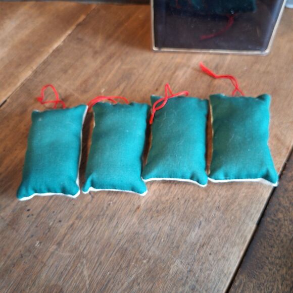 VTG 1990 HESTIA Hand Made Embroidered Santa Claus Pillow Ornaments 3" Long - Picture 8 of 16